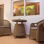 Casa Risa Guest House & Spa