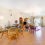 Whome | Vilamoura Family Apartment