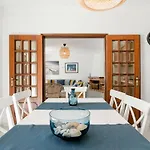 Beachfront Villa With Private Pool In Manta Rota