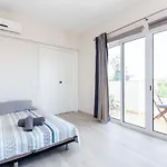 Mariners - Bright And Stylish Apartment - Walk To The Beach