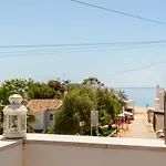 Mariners - Bright And Stylish Apartment - Walk To The Beach