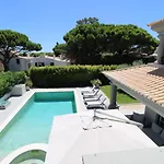 Charming Exceptional Golf Villa In Algarve