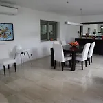 Villa Dos Salgados, 5Bdr, Beach Front, Near Salgados Golf Club