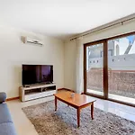 Two Bedroom Apartment With Rooftop Pool In Alvor