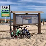 T1 Luminoso Junto A Praia