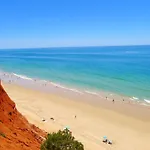 Charming Apartment In Albufeira With Stunning View 60 M² + Pool