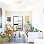 Comfortable Apartment Tavira + Terrace