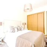 Spacious Apartment In Albufeira With Pool And Terrace