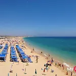 Spacious Apartment In Armacao De Pera With Sea View 90 M²