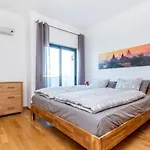 Sacha'S Sweet Home, Lovely 2 Bedroom Apartment, Walking Distance To Town, Beach And Marina
