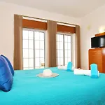 Villa Nespereira By Algarve Vacation