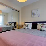 One Bedroom Apartment In Albur Village 1C