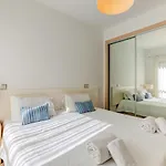 One Bedroom Apartment In Albur Village 1A