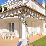 Comfortable Holiday Home In Vilamoura With Pool