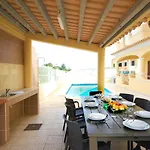 Villa Alice - Free Wifi & Air Co & Swimming Pool - By Bedzy