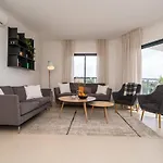 T2 In Alvor With Rooftop Terrace & Pool