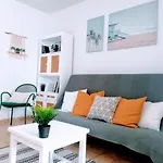 Lovely Apartment 500 M Walk To The Beach
