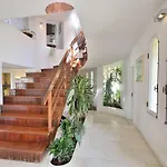 Villa Enar - Private Pool - Beach - Free Wi-Fi - Air Con