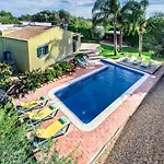 Three Bedroom Villa With Pool Near Olhao