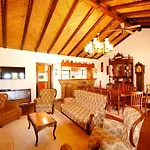 Rustic Villa Tavira With Mountain Views And Pool