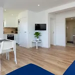 Bright & Charming 1Bdr Apartment W/ Pool By Lovelystay