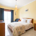 Maray Apartment Near Porto De Mos And Praia Dona Ana