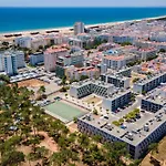 Monte Gordo 2Bdr Apartment W/ Ac & Balcony By Lovelystay