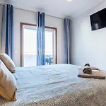 Behappy Apartment Erika - Big Pool And Balcony With Bbq