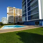 Algarve Beach Vibes Apartment, Wifi, Pool, Ac, Bbq