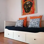 Fernandes House