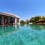Beautiful Algarve Pool Villa Bali 15Min To Beach