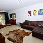 Center Oura Beach Apartment