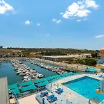 Marina View - Dream Lodging