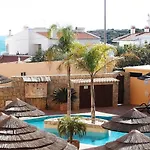 Estrela Da Luz 1 Bedroom Apt Pool And Sea Views