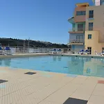 Wonderful Apartment Albufeira Marina 4B 2B