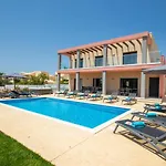 Villa Riviera By Algarve Vacation
