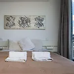 Oakland Apartment W/ Sea View By Lovelystay