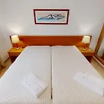 Praia Da Lota Resort - Beachfront Apartments