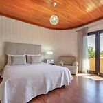 Villa Gale By Galantevasques