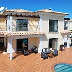 802 Villa Minamar