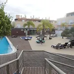 Gloria Maris Cabanas Gardens