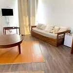 Charming Apartment With Sea View In Armacao De Pera 70 M²