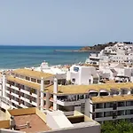 Montramar Fisherman'S Beach Apartments