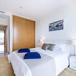 Coolhouses Algarve Lagos, 3 Bed Modern Flat, Outdoor & Indoor Pools, Gym, Amor A Vida