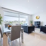 Coolhouses Algarve Lagos, 3 Bed Modern Flat, Outdoor & Indoor Pools, Gym, Amor A Vida
