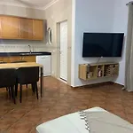 Parra Home Holidays - Close To Gale Beach