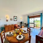 Albufeira Classic With Pool By Homing
