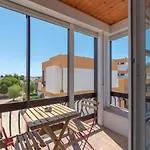 Cosy Beach Apartment In Albufeira Centre