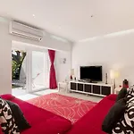 Large Apartment In Vale Do Lobo