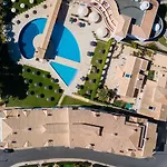 Vila Rosa Sunny Apartment W/ Pool By Lovelystay
